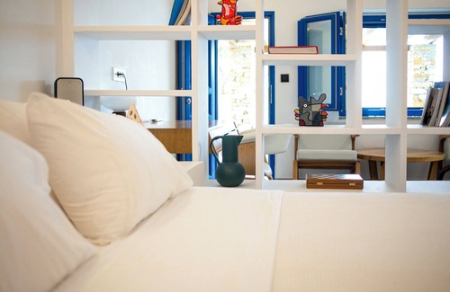 Koundouros Casa | Zen Blue Mills
