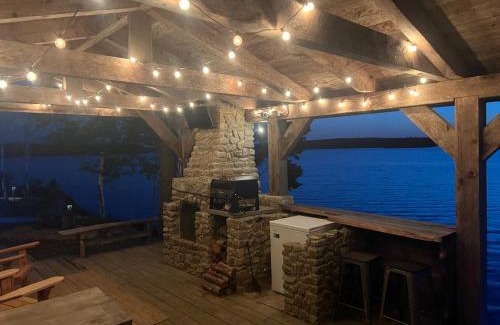 Digby County Casa | Zen Lakeside Getaway Nova Scotia - Sunset Suite