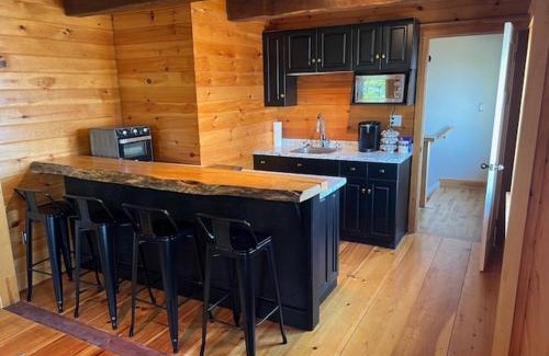 Digby County Casa | Zen Lakeside Getaway Nova Scotia - Sunset Suite