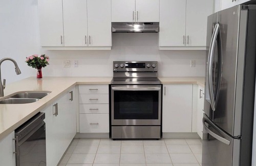 Barrie Casa | Zen-like Escape, Skiing Canoeing Hiking Nearby in Barrie ON