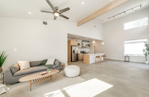 Georgian Acres Casa | Zen Retreat - 2 Houses in Central Austin