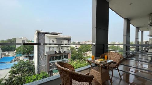 Sector 14 Apartamento | ZEN Suites Gurgaon - LUXE Stays Collection