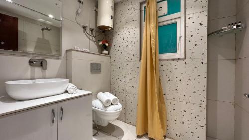 Sector 14 Apartamento | ZEN Suites Gurgaon - LUXE Stays Collection