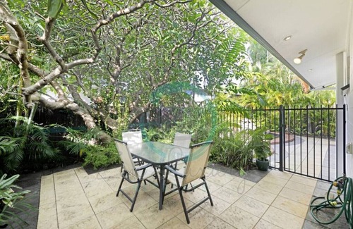 Larrakeyah Apartamento | ZEN TREETOPS - 2BR Apartment with Pool