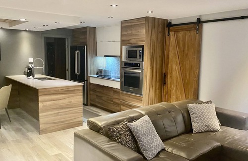 Saint Zenon Apartamento | Zen2 Stylish Modern/Rustic Apartment in the Heart of Nature