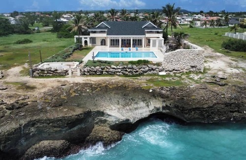 Long Bay Casa | ZenBreak Ocean Mist Villa 3bd