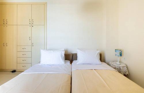 Rafina-Pikermi Apartamento | Zenios Rafina - Sea View Rental with Easy Access to the Islands