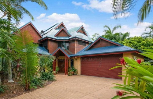 Durack Apartamento | ZenLux: 3-Story Corporate Golf Retreat + Pool/BBQ