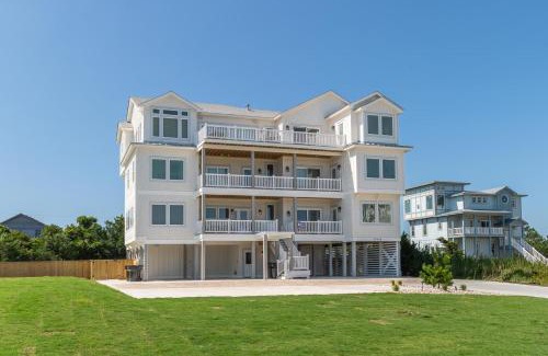 Salvo Casa | Zensation 14 Bedroom Home by KEES Vacations