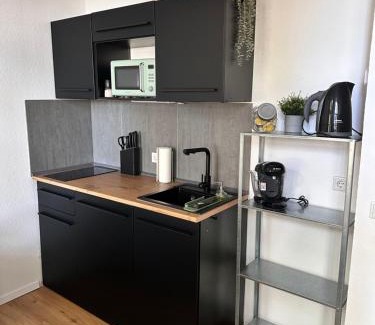 Hockenheim Apartamento | Zentrales Apartment mit Parkplatz