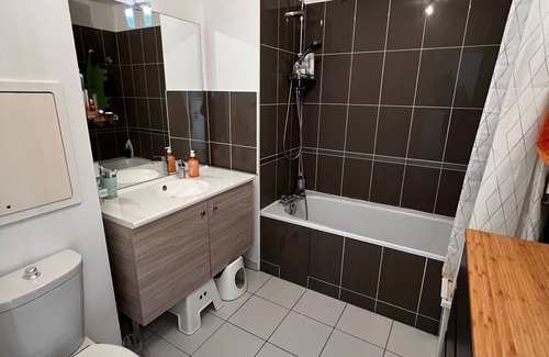 Batignolles Apartamento | Zentrales Pariser Familienapartment mit Balkonen. Direkte Metro von Orly Airport