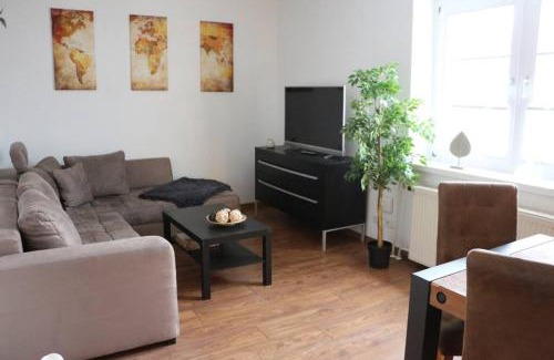 Strehlen Apartamento | Zentralgelegene 4-Raum Ferienwohnung bis 8 Pers.