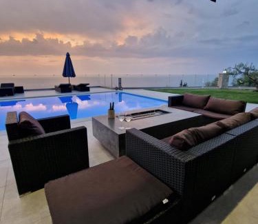 Agios Nikitas Villa | Zenvillas