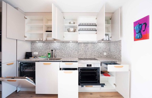 Center Apartamento | ZH Pink 1 - Letzigrund HITrental Apartment