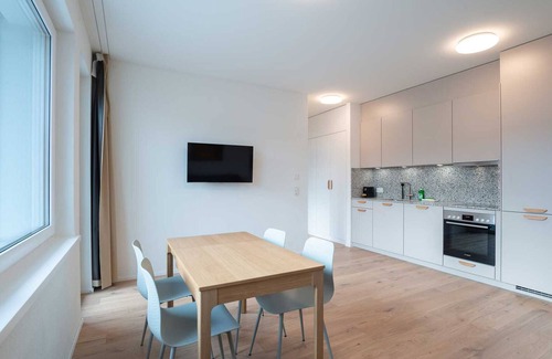 Center Apartamento | ZH Yellow 4- Letzigrund HITrental Apartment