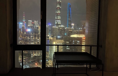 Huangpu Apartamento | ZHome - HaiQi Garden - Four Bedroom Apartment on the Bund with Bund View