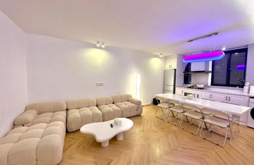 Jing'an Apartamento | ZHome-Three floors 4 bedrooms - near Nanjing Road