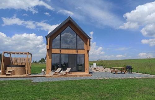Klodzko Miasto Cabina | Zielone Wzgórze komfortowy klimatyzowany domek z balią z aeromasażem