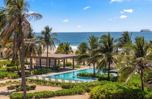 Ixtapa - Zihuatanejo Villa | Marea Beachfront Penthouse Villa E25