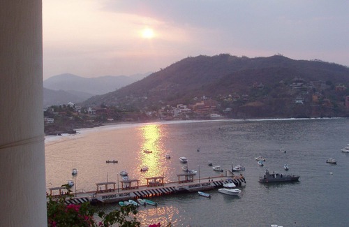 Zihuatanejo Villa | Zihuat Pier Villa