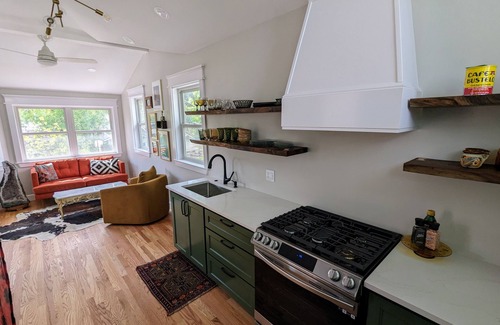 Zilker Casa | Zilker Canopy Bungalow