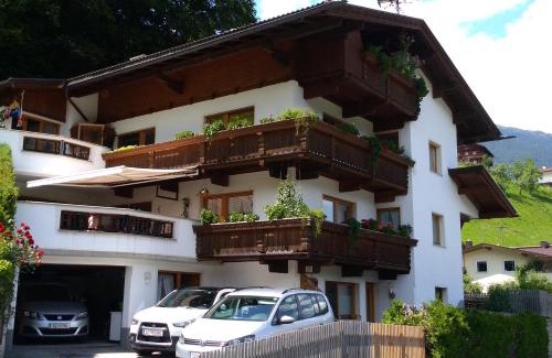 Hippach Apartamento | Zillertal Apartment mit Traumausblick - Haus Kirchler
