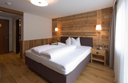 Schwendau Hotel | Zillertaler Weinstadl