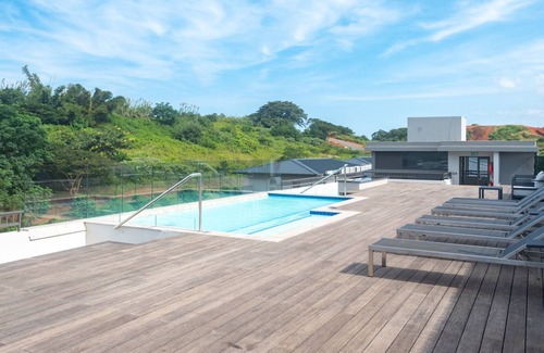 Port Zimbali Apartamento | Zimbali Boulevard Suites with Pool , Aircon & Netflix