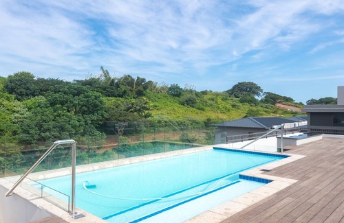 Port Zimbali Apartamento | Zimbali Boulevard Suites with Pool , Aircon & Netflix