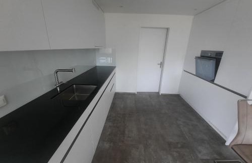Goldingen Apartamento | Zimmer 1, Haus der Begegnung