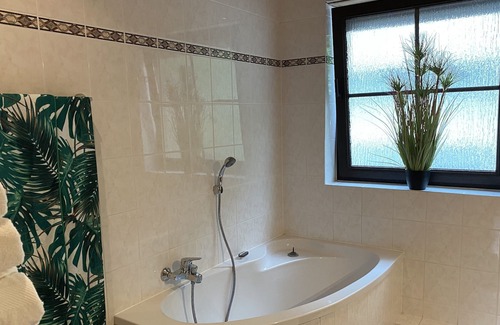 Kurrenberg Apartamento | Zimmer mit Aussicht - Balkonzimmer Nähe Bad Breisig