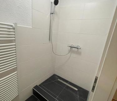 Neustadt Apartamento | Zimmervermietung Am Airport