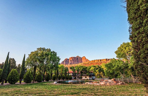 Zion National Park South Entrance Villa | Zion Reunions Retreats Weddings: Sleeps 58 ppl Pvt: Pool,Theater,Pickleball