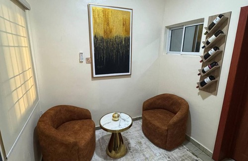 Ikeja Apartamento | Zircon- Comfortable 1 bedroom apartment in GRA Ikeja