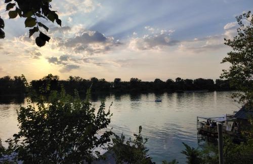 Belgrade Villa | Zmajevo Gnezdo II Water House