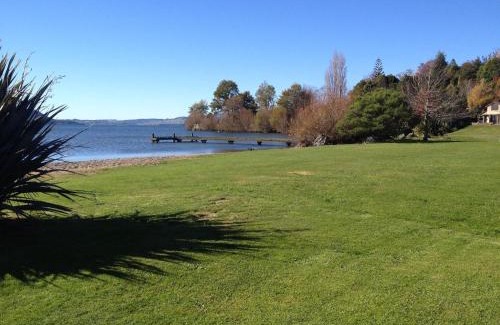 Kawaha Point Casa | Zodiac Bay Lake Retreat