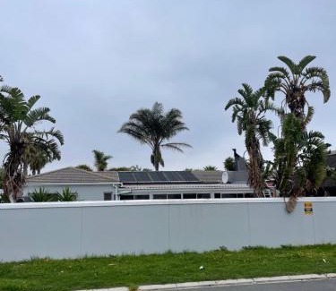 Parklands Casa | Zoe & Saint