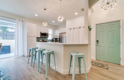 Cumbrian Lakes Casa | Zoie's Abode: Modern, Spacious 4 bed/3.5 bath Townhome near Disney