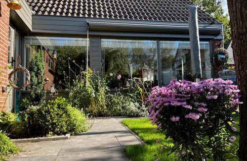 Noordwijkerhout Casa | "Zonnekind" Atmospheric holiday home in Noordwijkerhout near the beach