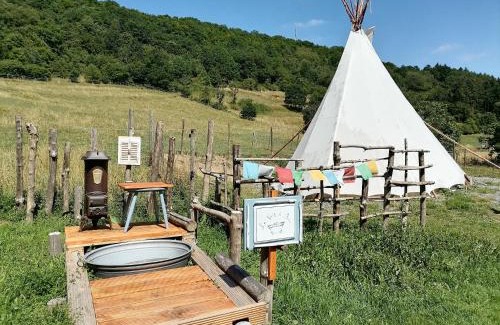 Adenbach Apartamento | Zurück zur Natur - Urlaub im Zirkuswagen, Sommeratelier oder Schindelwagen