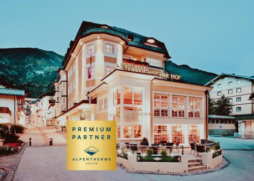 Österreichischer Hof-im Bademantel direkt in die Alpentherme