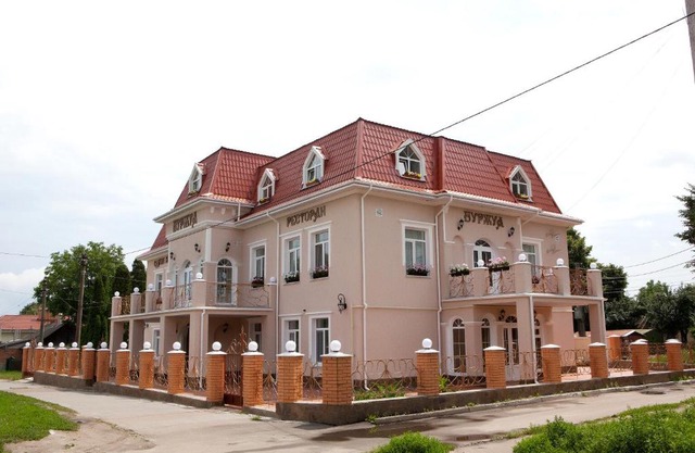 Отель Буржуа