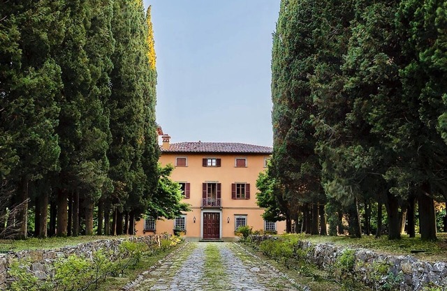 Villa de barón con parque y piscina en la frontera de Toscana y Umbría