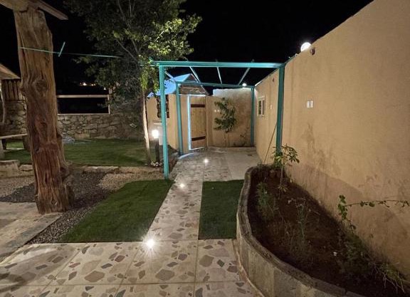 نزل السر