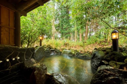天然温泉露天風呂付コテージ山樹荘