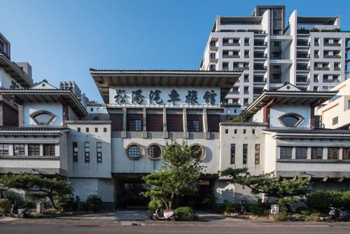 崧湯汽車旅舘