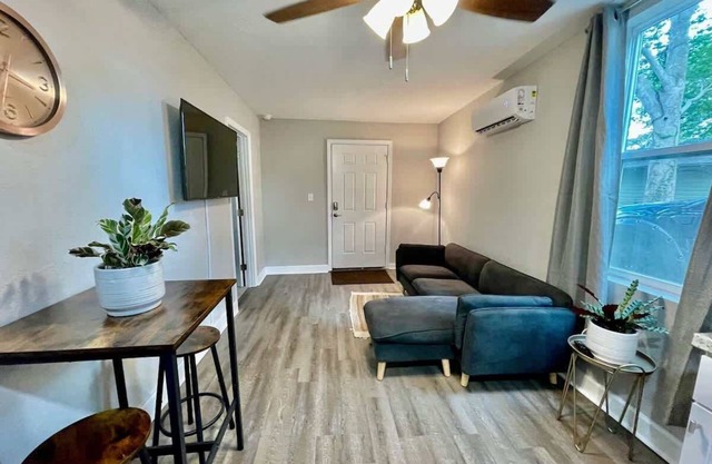 1/1 Full kitchen - Pet Friendly - Washer/Dryer