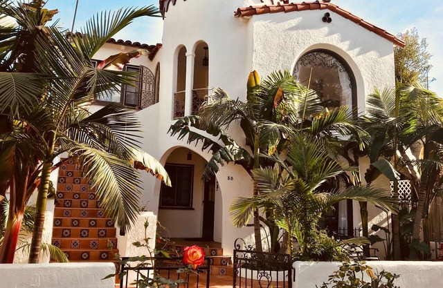 1/2 cuadra de la playa - Recién renovado - Casa de las Palmas