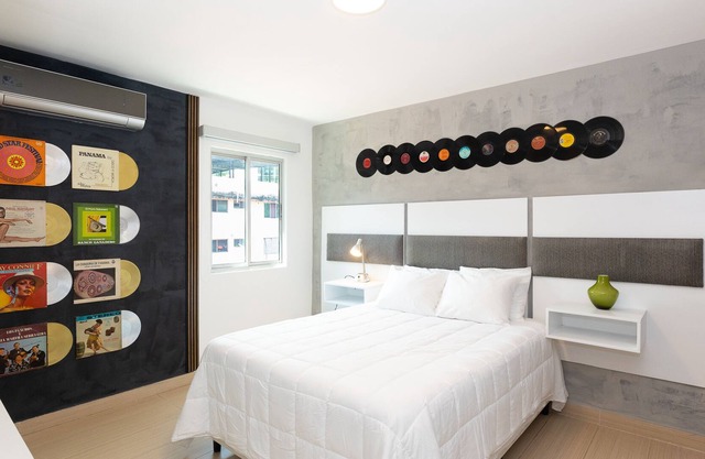 This apartment is a 1 bedroom(s), 1 bathrooms, located in El Cangrejo, Panama.