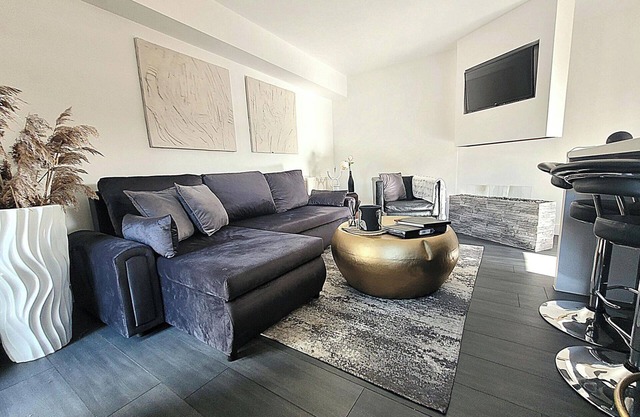 1 Bed Barn Retreat - Fireplace, Patio, Parking